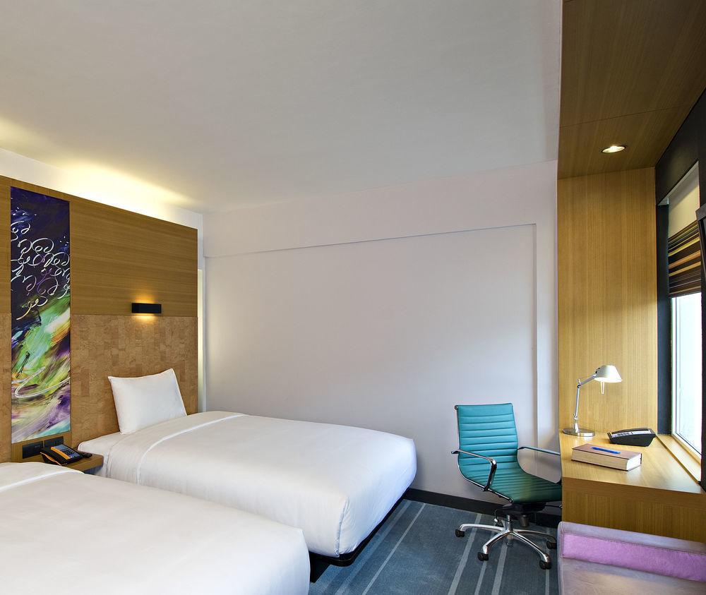 Отель Aloft Bengaluru Whitefield Экстерьер фото