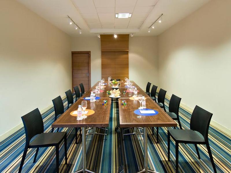 Отель Aloft Bengaluru Whitefield Экстерьер фото