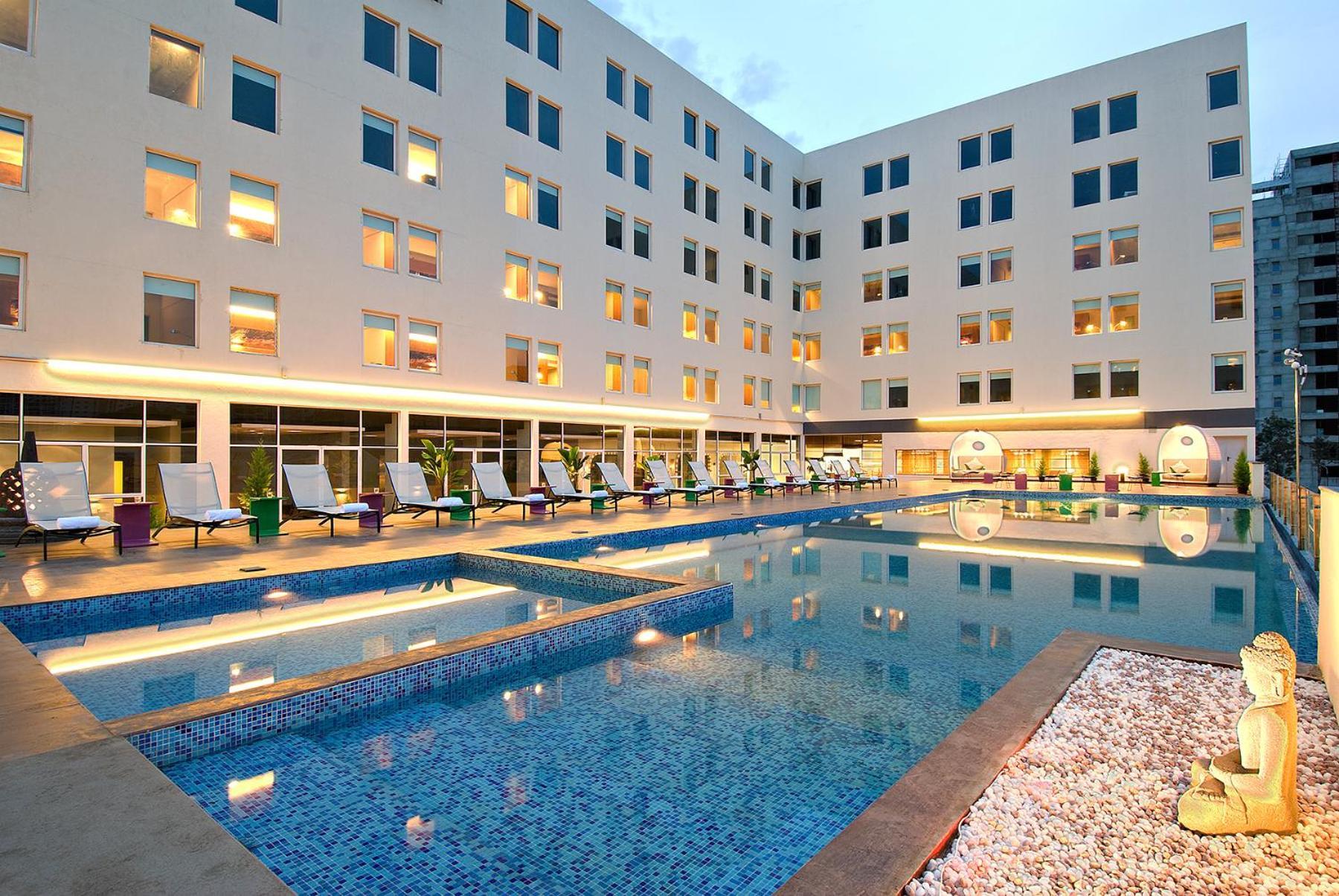 Отель Aloft Bengaluru Whitefield Экстерьер фото
