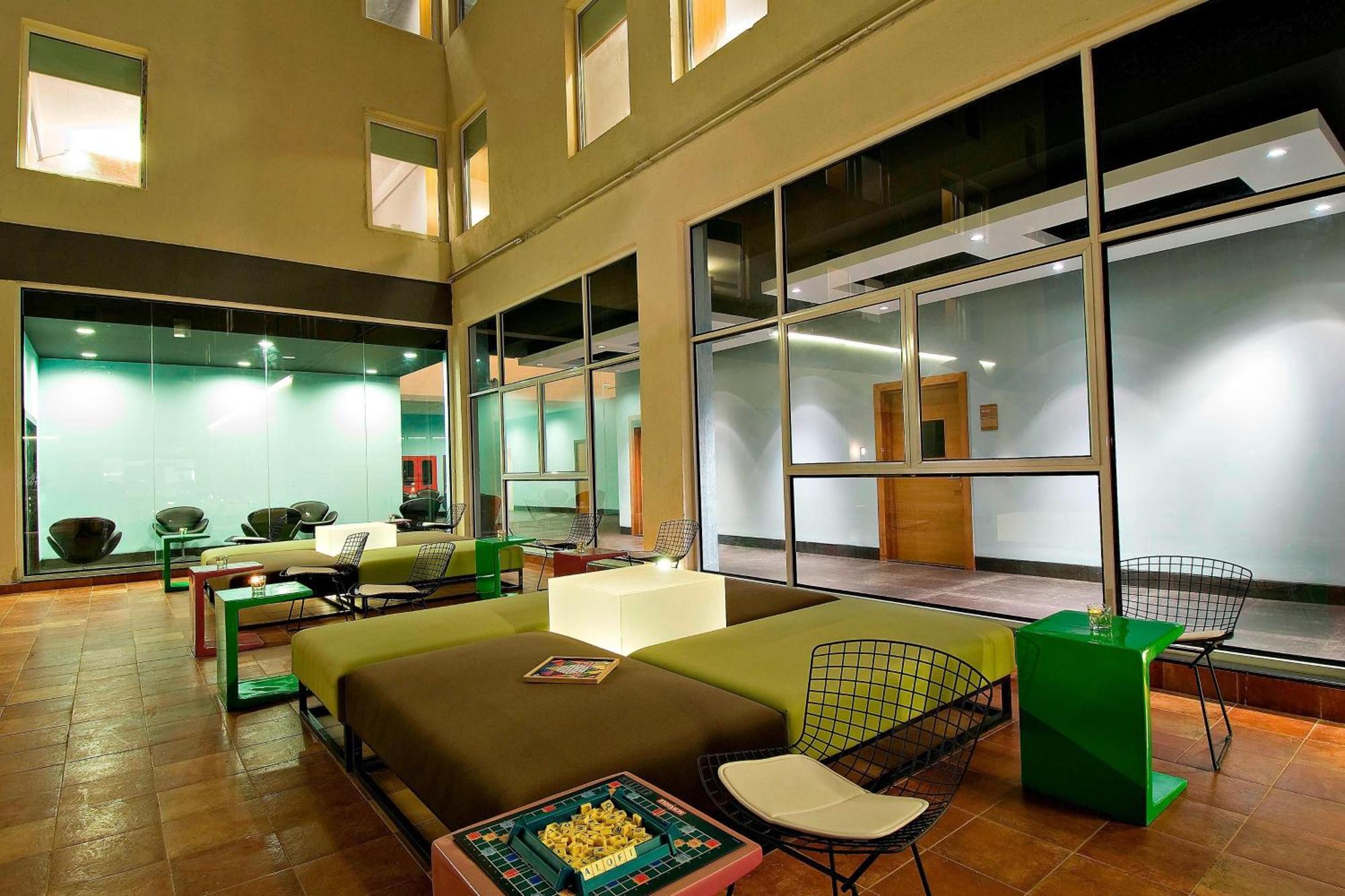Отель Aloft Bengaluru Whitefield Экстерьер фото